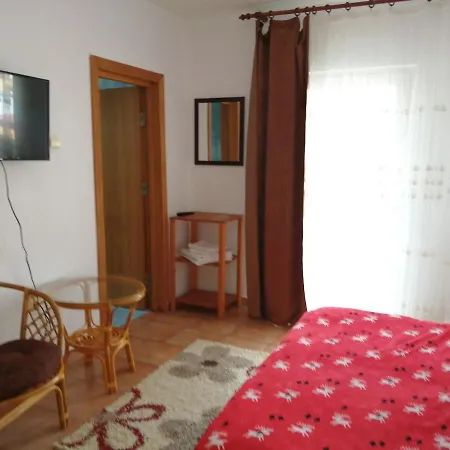 Casa Zura * Буштени